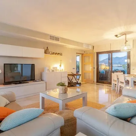 Apartamento Sky-high Luxury Panoramic Sea Views & Expansive Terraces In La Duquesa Penthouse